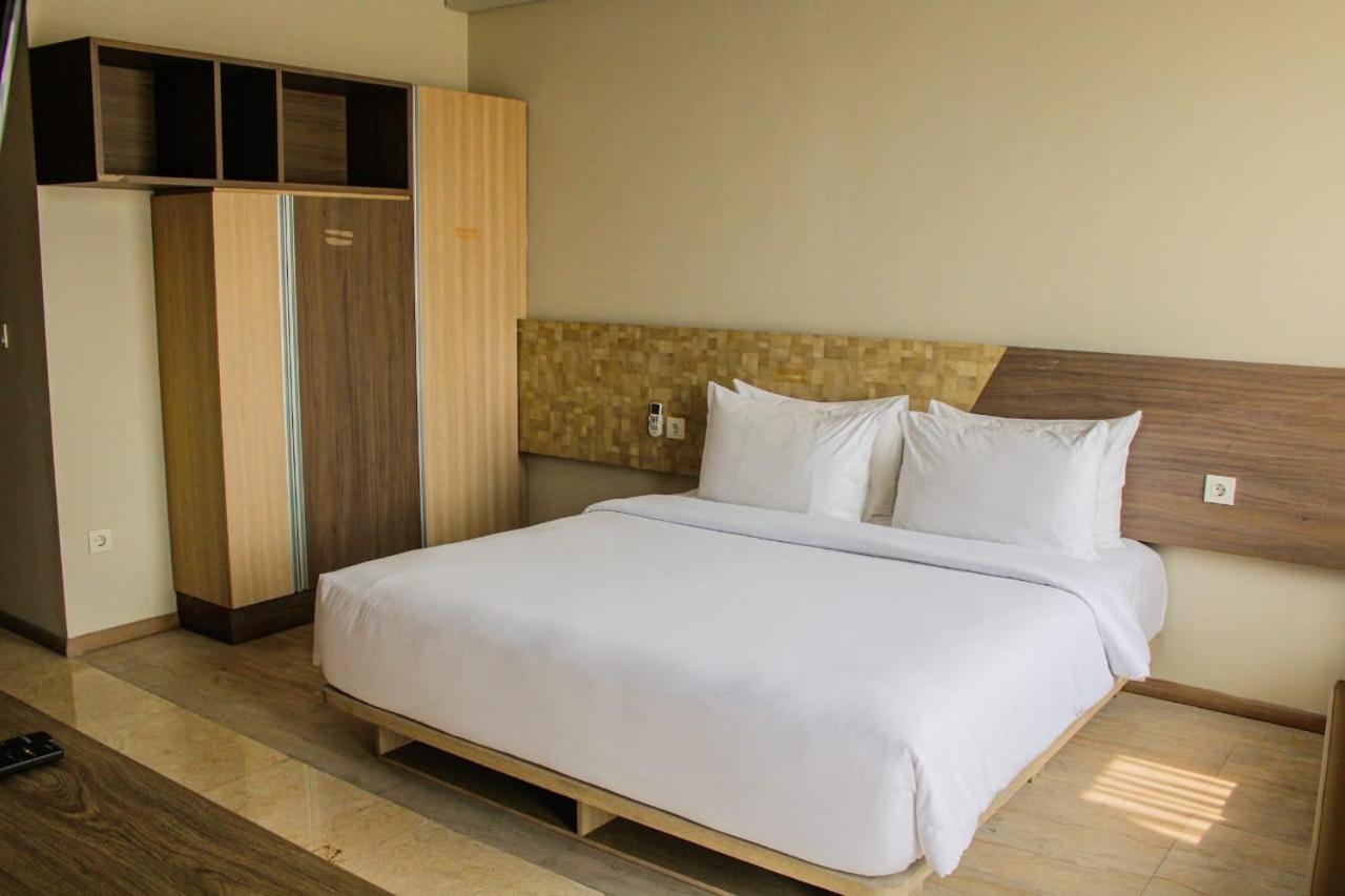 צ'יקראנג Graha Makara Suite Hotel & Residence מראה חיצוני תמונה