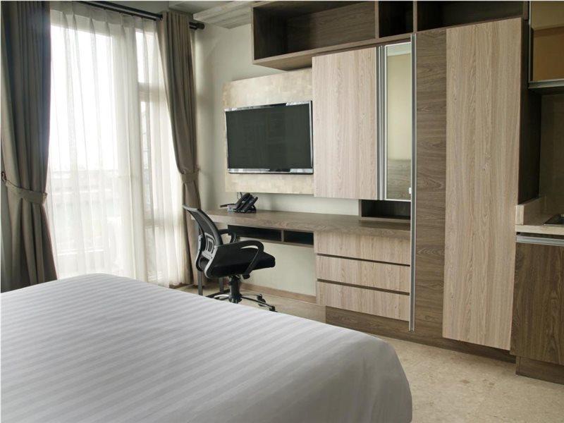 צ'יקראנג Graha Makara Suite Hotel & Residence מראה חיצוני תמונה
